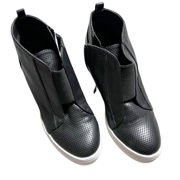 MIA Cristie Women’s Black & White Faux Leather Slip On Wedge Sneaker Ankle Boot - Picture 10 of 16